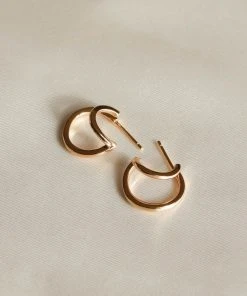Astrid & Miyu Illusion Hoops In Gold