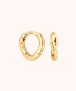 Astrid & Miyu Wave Huggies In Gold