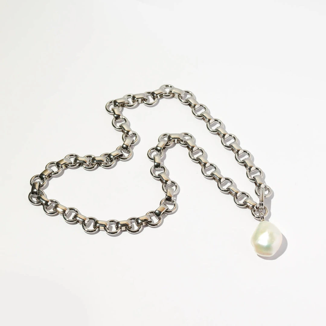 Astrid & Miyu Serenity Pearl Link Chain Necklace In Silver 11 Astrid & Miyu Serenity Pearl Link Chain Necklace In Silver