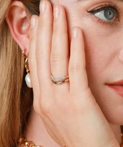 Astrid & Miyu Wave Ring In Gold New In