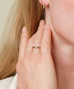 Astrid & Miyu Wave Pink Enamel Ring