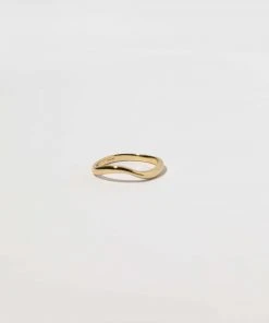Astrid & Miyu Wave Ring In Gold New In