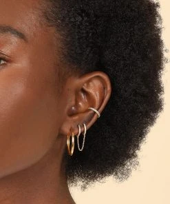 Astrid & Miyu Chain Link Huggies In Gold