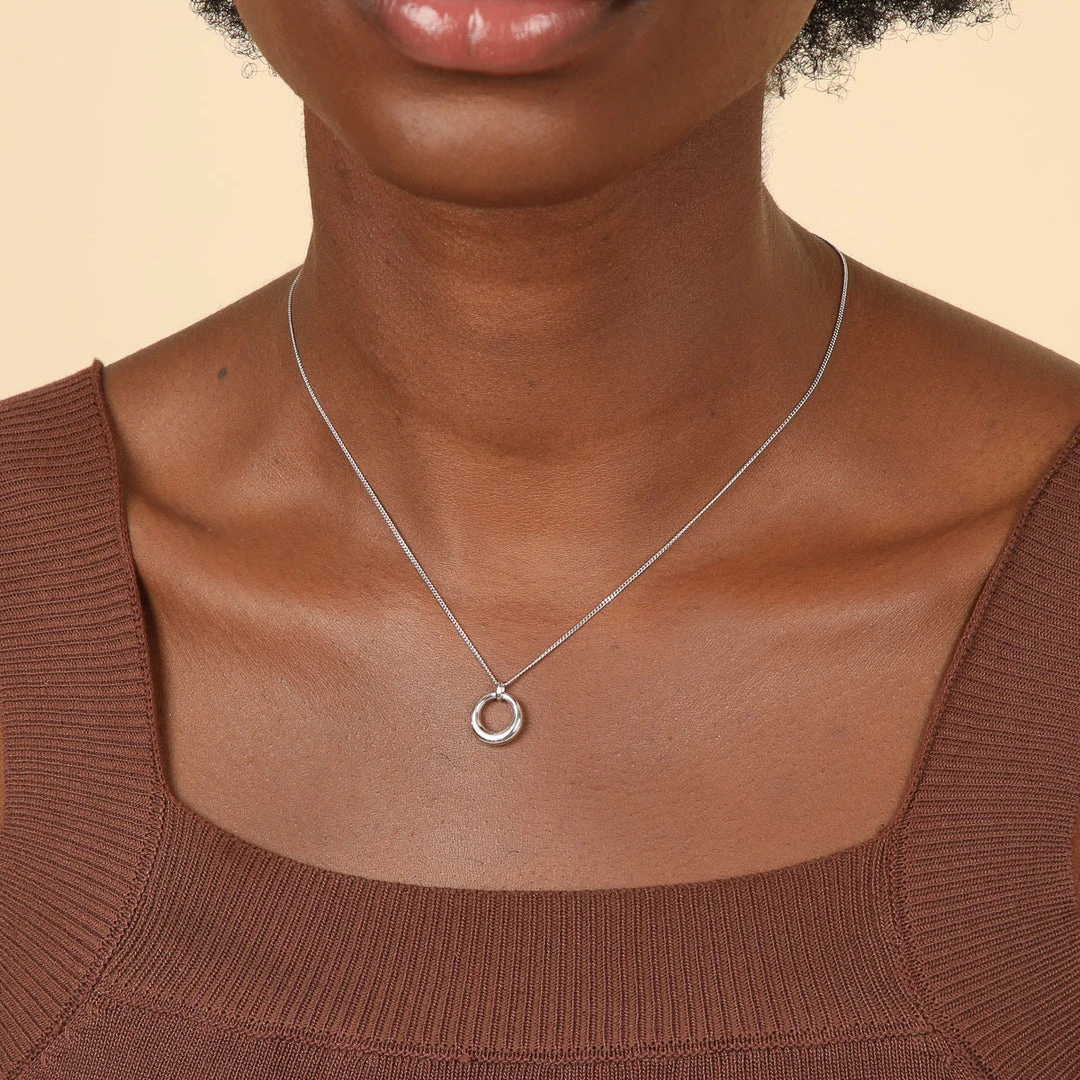 Astrid & Miyu Bold Halo Pendant Necklace In Silver 4 Astrid & Miyu Bold Halo Pendant Necklace In Silver