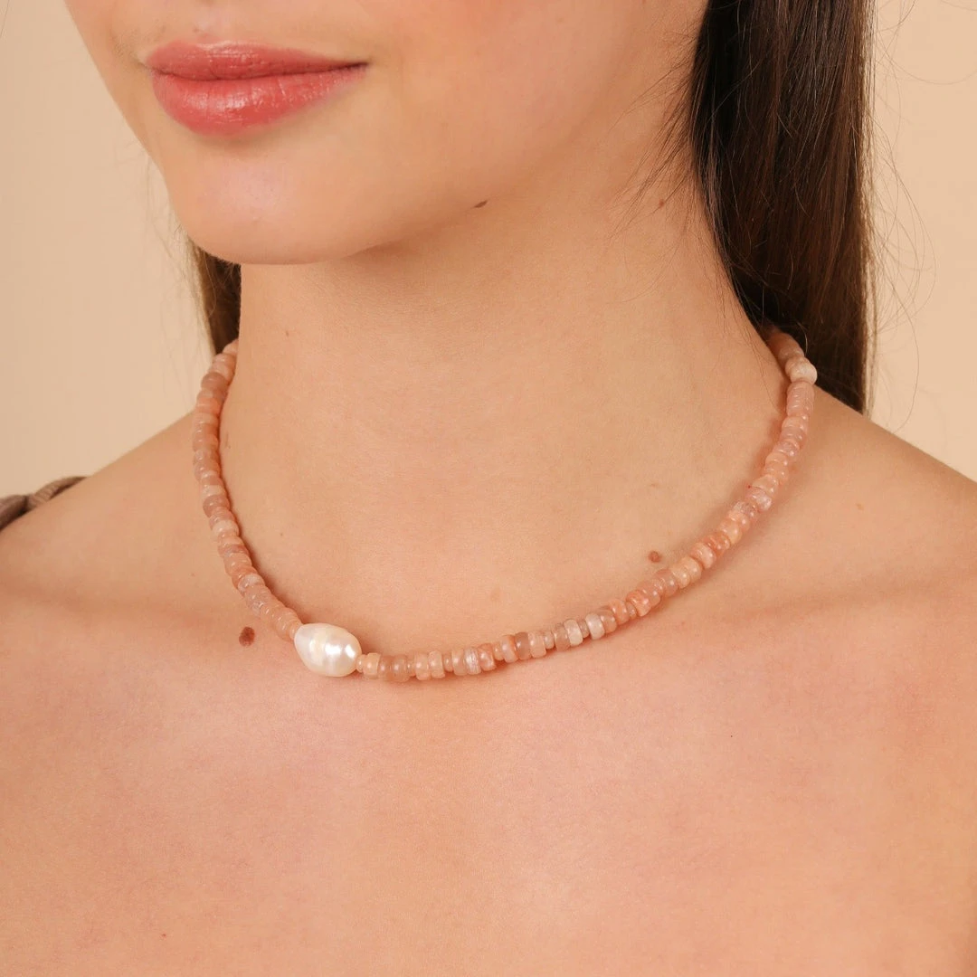 Astrid & Miyu New In Sunstone Beaded Necklace In Silver 4 Astrid & Miyu New In Sunstone Beaded Necklace In Silver