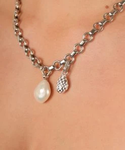 Astrid & Miyu New In Checkerboard Pendant Charm In Silver