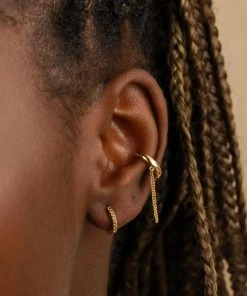 Astrid & Miyu August Birthstone Huggies In Gold With Peridot CZ