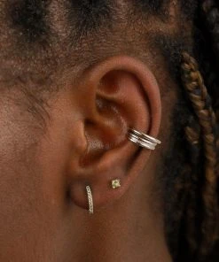 Astrid & Miyu August Birthstone Stud Earrings In Silver With Peridot CZ Birthstone Earrings