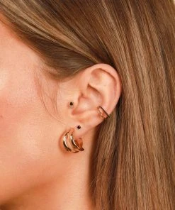 Astrid & Miyu Illusion Black Crystal Ear Cuff In Gold Sale 7 Astrid & Miyu Illusion Black Crystal Ear Cuff In Gold Sale