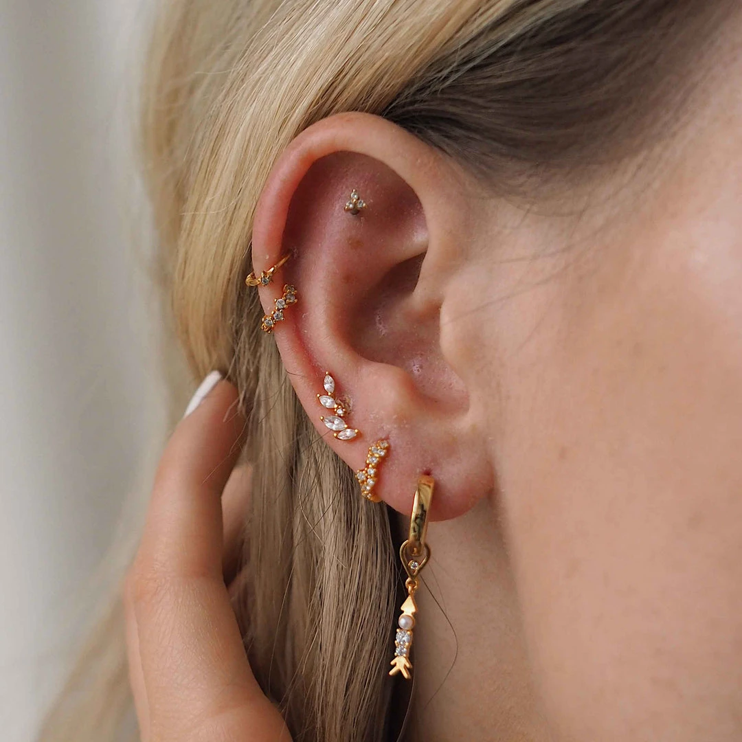 Astridandmiyu Crystal Barbell In Gold Best Sellers 6 Astridandmiyu Crystal Barbell In Gold Best Sellers