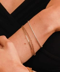 Astrid & Miyu Duo Chain Bracelet In Gold 10 Astrid & Miyu Duo Chain Bracelet In Gold