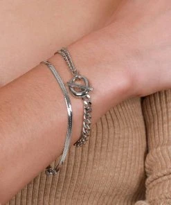 Astrid & Miyu Bracelets Duo T-Bar Bracelet In Silver
