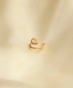 Astrid & Miyu Molten Duo Ear Cuff In Gold