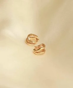 Astrid & Miyu Molten Duo Huggies In Gold