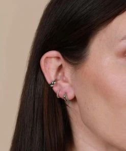 Astrid & Miyu Duo Emerald Huggies In Silver Earrings 9 Astrid & Miyu Duo Emerald Huggies In Silver Earrings