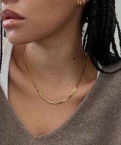 Astrid & Miyu Snake Chain Necklace In Gold Necklaces