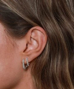 Astrid & Miyu Rectangular Glimmer Huggies In Silver Earrings