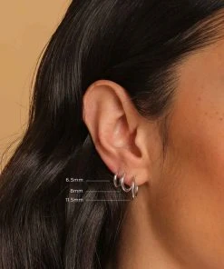 Astrid & Miyu New In Essential 11.5mm Hoop In Silver