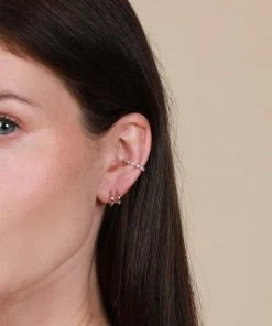 Astrid & Miyu Illusion Simple Stud Earrings In Silver