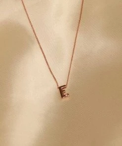 Astrid & Miyu Pendant Necklaces E Initial Pendant Necklace In Rose Gold With E