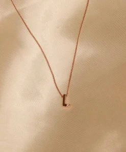 Astrid & Miyu Pendant Necklaces L Initial Pendant Necklace In Rose Gold With L