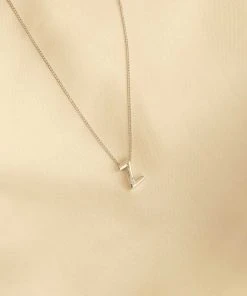 Astrid & Miyu Z Initial Pendant Necklace In Silver With Z