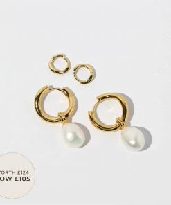 Astrid & Miyu New In Iridescent Stacking Set In Gold