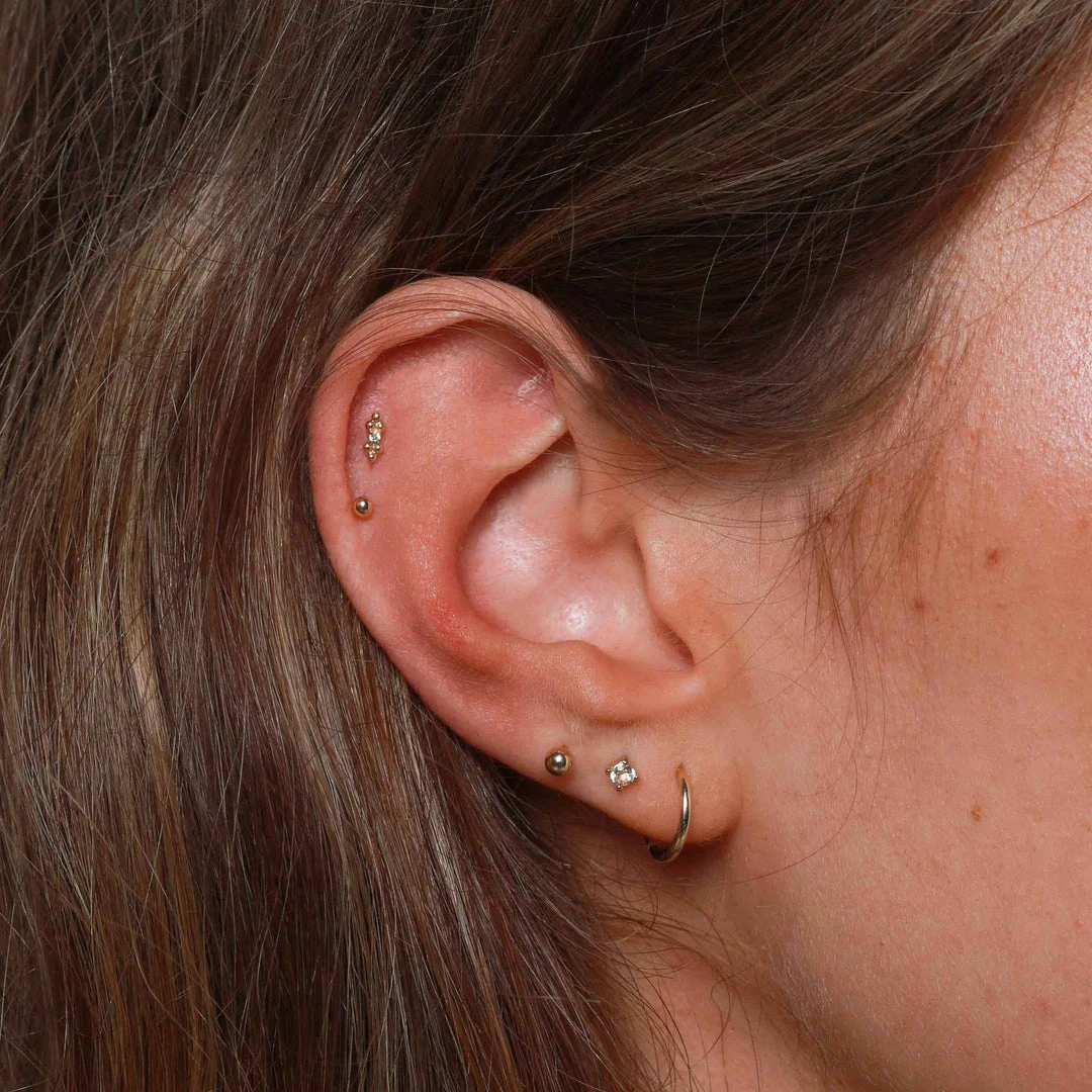 Astrid & Miyu Large Ball Stud Earrings In Solid Gold 6 Astrid & Miyu Large Ball Stud Earrings In Solid Gold