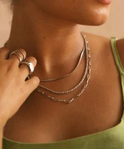 Astrid & Miyu Long Link Chain Necklace In Silver