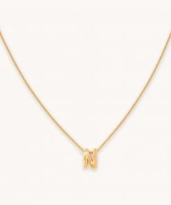 Astrid & Miyu Pendant Necklaces N Initial Pendant Necklace In Gold With N