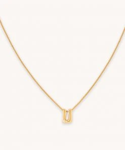 Astrid & Miyu U Initial Pendant Necklace In Gold With U