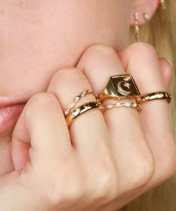 Astrid & Miyu Best Sellers Navette Crystal Band Ring In Gold