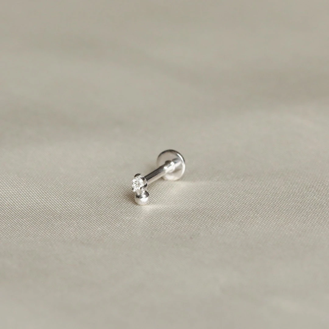 Astrid & Miyu Solid White Gold Diamond Beaded Piercing Stud Earrings 6 Astrid & Miyu Solid White Gold Diamond Beaded Piercing Stud Earrings