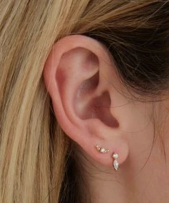 Astrid & Miyu Beaded Curved Piercing Stud In Solid Gold