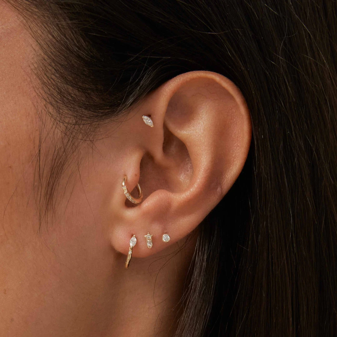 Astrid & Miyu Solid Gold Crystal Star Piercing Stud 7 Astrid & Miyu Solid Gold Crystal Star Piercing Stud