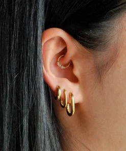 Astrid & Miyu Earrings Rectangular Hoops In Gold