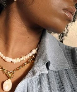 Astrid & Miyu Serenity Pearl Link Chain Necklace In Gold