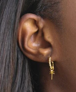 Astridandmiyu Single Rope Base Hoop In Gold Earrings 10 Astridandmiyu Single Rope Base Hoop In Gold Earrings