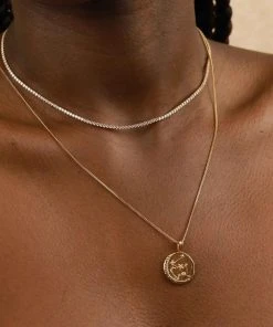 Astrid & Miyu Zodiac Necklaces Aquarius Zodiac Pendant Necklace In Gold
