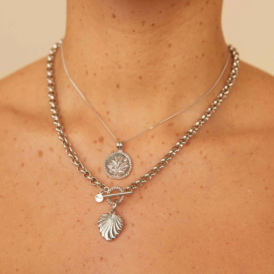 Astridandmiyu Sale Blossom Coin Pendant Necklace In Silver 4 Astridandmiyu Sale Blossom Coin Pendant Necklace In Silver