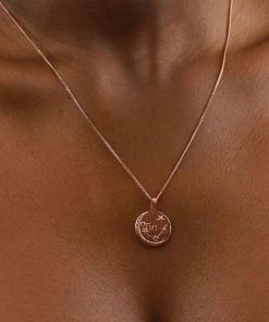 Astrid & Miyu Capricorn Zodiac Pendant Necklace In Rose Gold