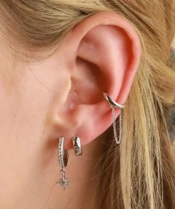 Astrid & Miyu Chain Ear Cuff In Silver