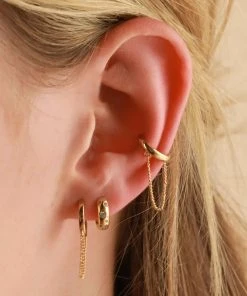 Astrid & Miyu Sale Gleam Bold Huggies In Gold