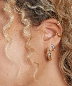 Astrid & Miyu Ripple Ear Cuff In Gold 11 Astrid & Miyu Ripple Ear Cuff In Gold