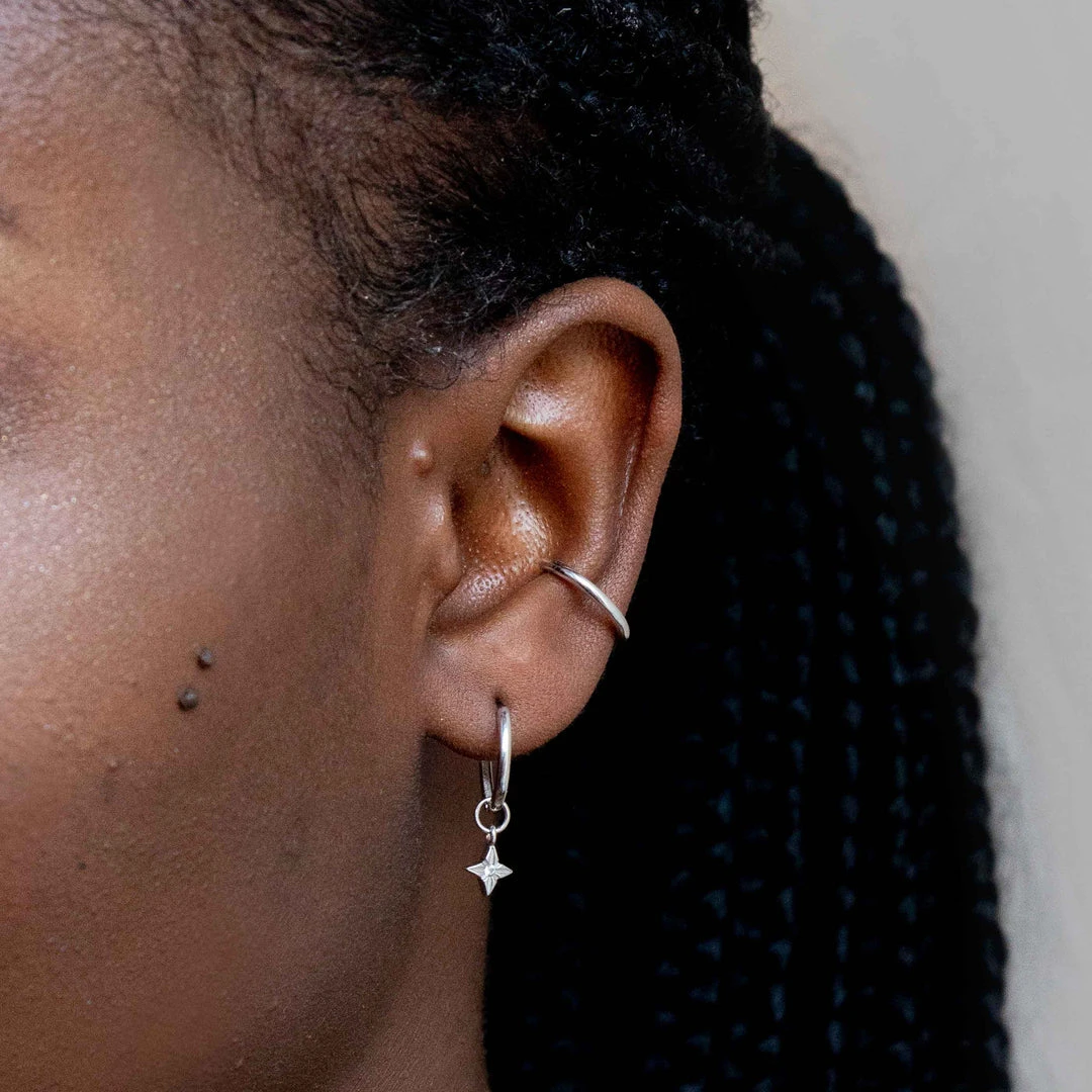 Astrid & Miyu Earrings Etched Star Hoops In Silver 4 Astrid & Miyu Earrings Etched Star Hoops In Silver