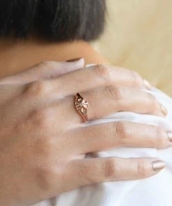 Astridandmiyu Flora Signet Ring In Rose Gold