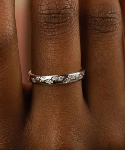 Astrid & Miyu Gleam Ring In Silver