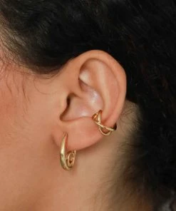Astrid & Miyu Earrings Infinite Ear Cuff In Gold