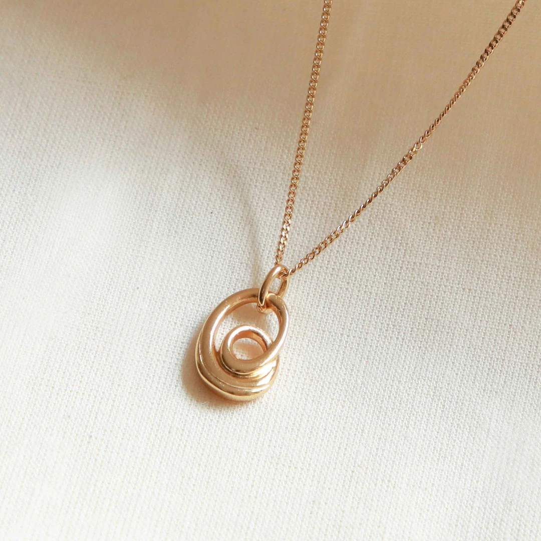 Astrid & Miyu Infinite Pendant Necklace In Gold 6 Astrid & Miyu Infinite Pendant Necklace In Gold