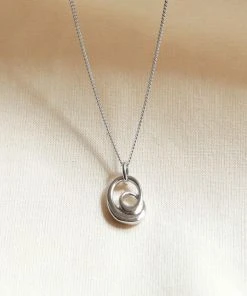Astrid & Miyu Sale Infinite Pendant Necklace In Silver